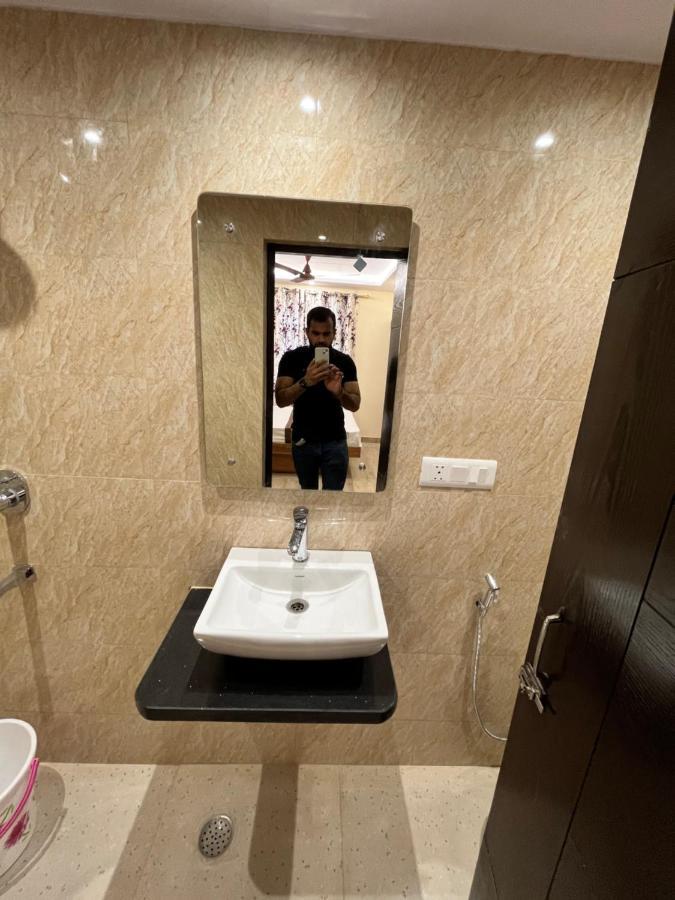 Hotel Mahalaxmi Deluxe New Delhi Eksteriør bilde