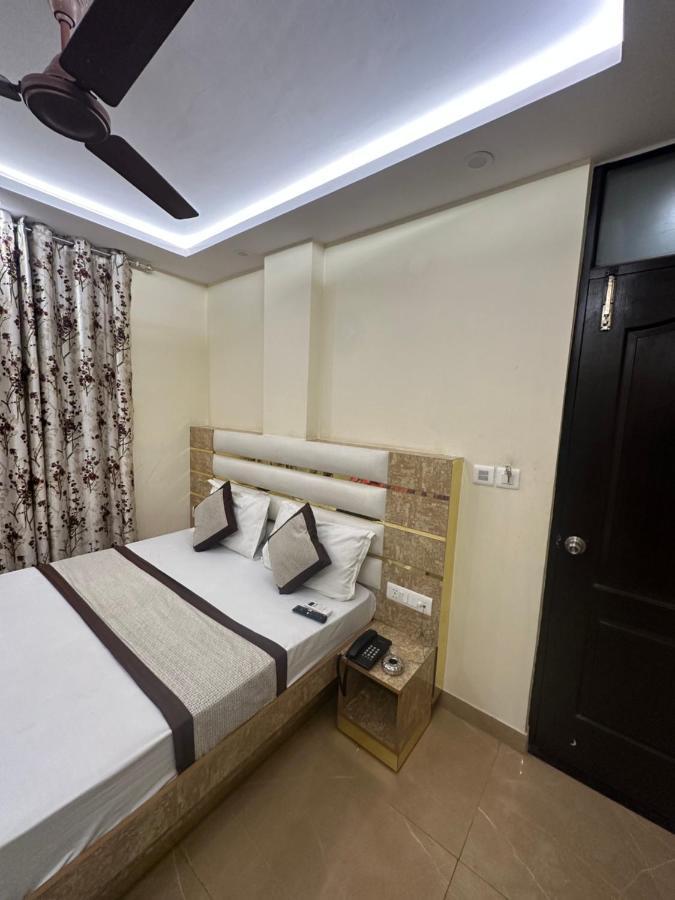 Hotel Mahalaxmi Deluxe New Delhi Eksteriør bilde