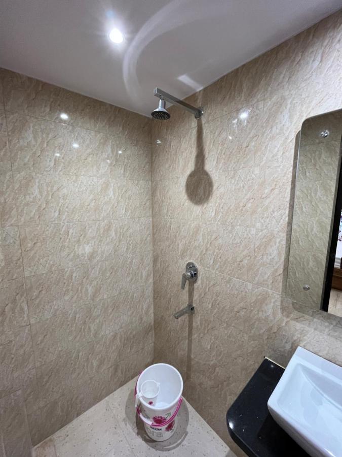 Hotel Mahalaxmi Deluxe New Delhi Eksteriør bilde