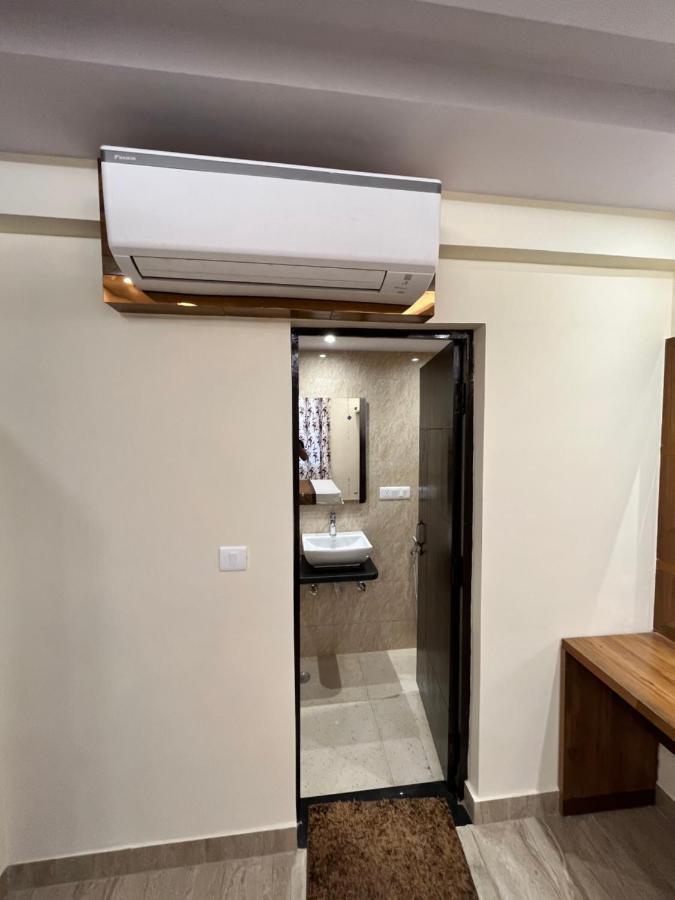 Hotel Mahalaxmi Deluxe New Delhi Eksteriør bilde